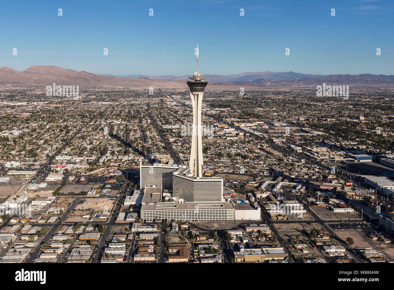 Vue aérienne de casino Stratosphere Tower Resort le 13 mars 2017 à Las Vegas, Nevada, USA. Banque D'Images