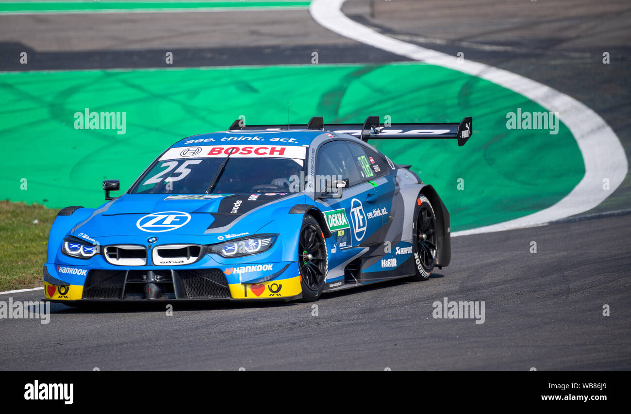 Klettwitz, Allemagne. Août 25, 2019. Sport : Masters allemand de voitures de tourisme, Lausitzring - Qualifications pour la 2e course. Philipp Eng de l'équipe BMW RMR dans la BMW M4 DTM durs durant la qualification sur la piste de course. Credit : Monika Skolimowska/dpa-Zentralbild/dpa/Alamy Live News Banque D'Images