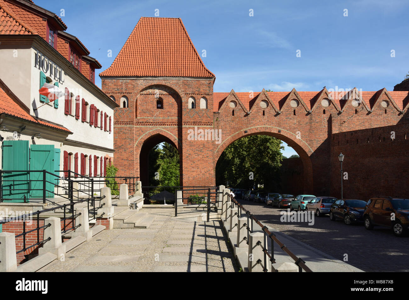 Tour du château à l'enceinte de la vieille ville de Torun construit en 1260 par l'Ordre des Chevaliers teutoniques - Pologne. Banque D'Images
