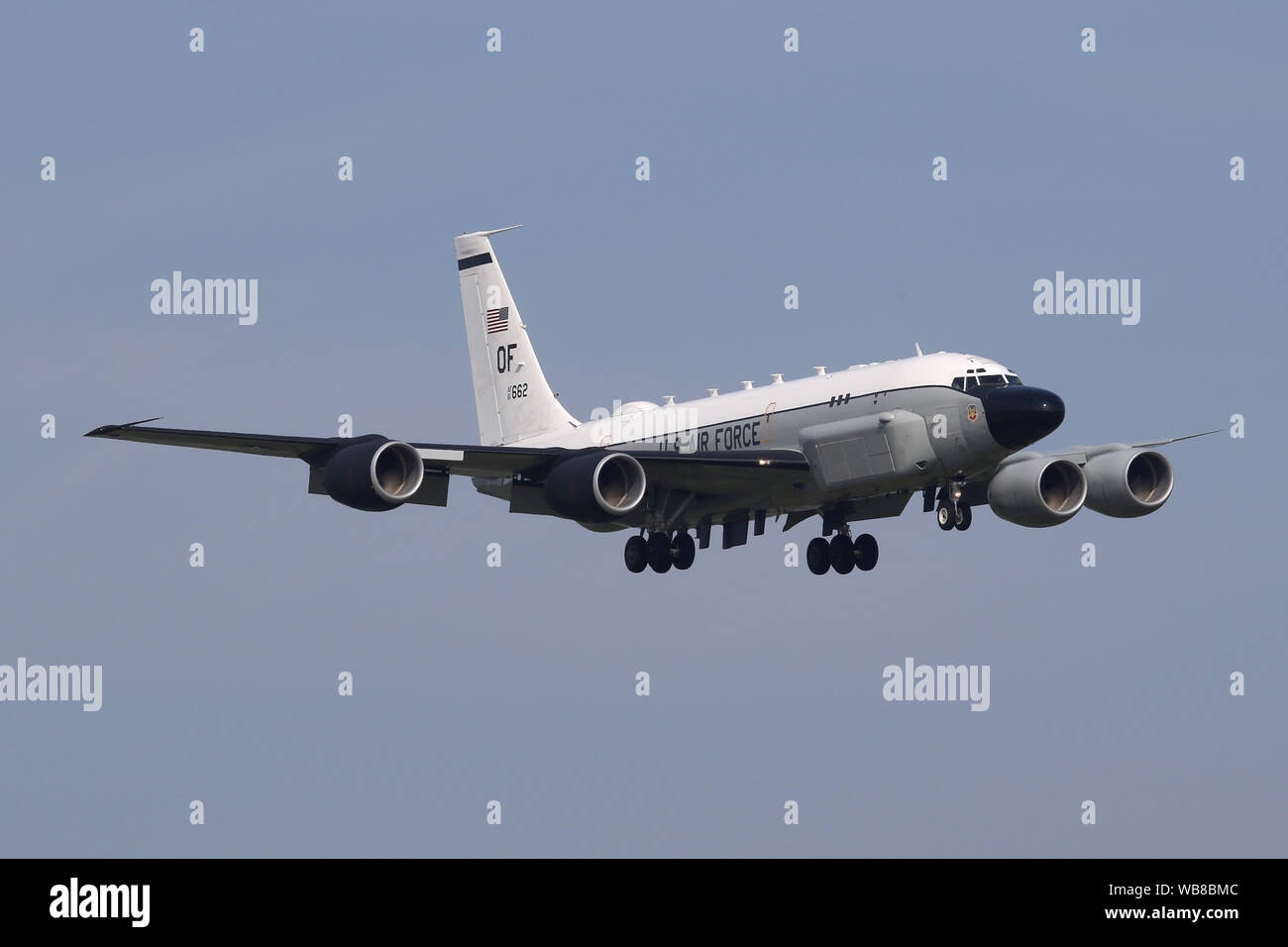 RC-135S Cobra Ball' 'atterrissage à RAF Mildenhall à Suffolk après une mission de 12 heures. Cette variante de la RC-135 est utilisée pour les signaux d'intelligence. Banque D'Images