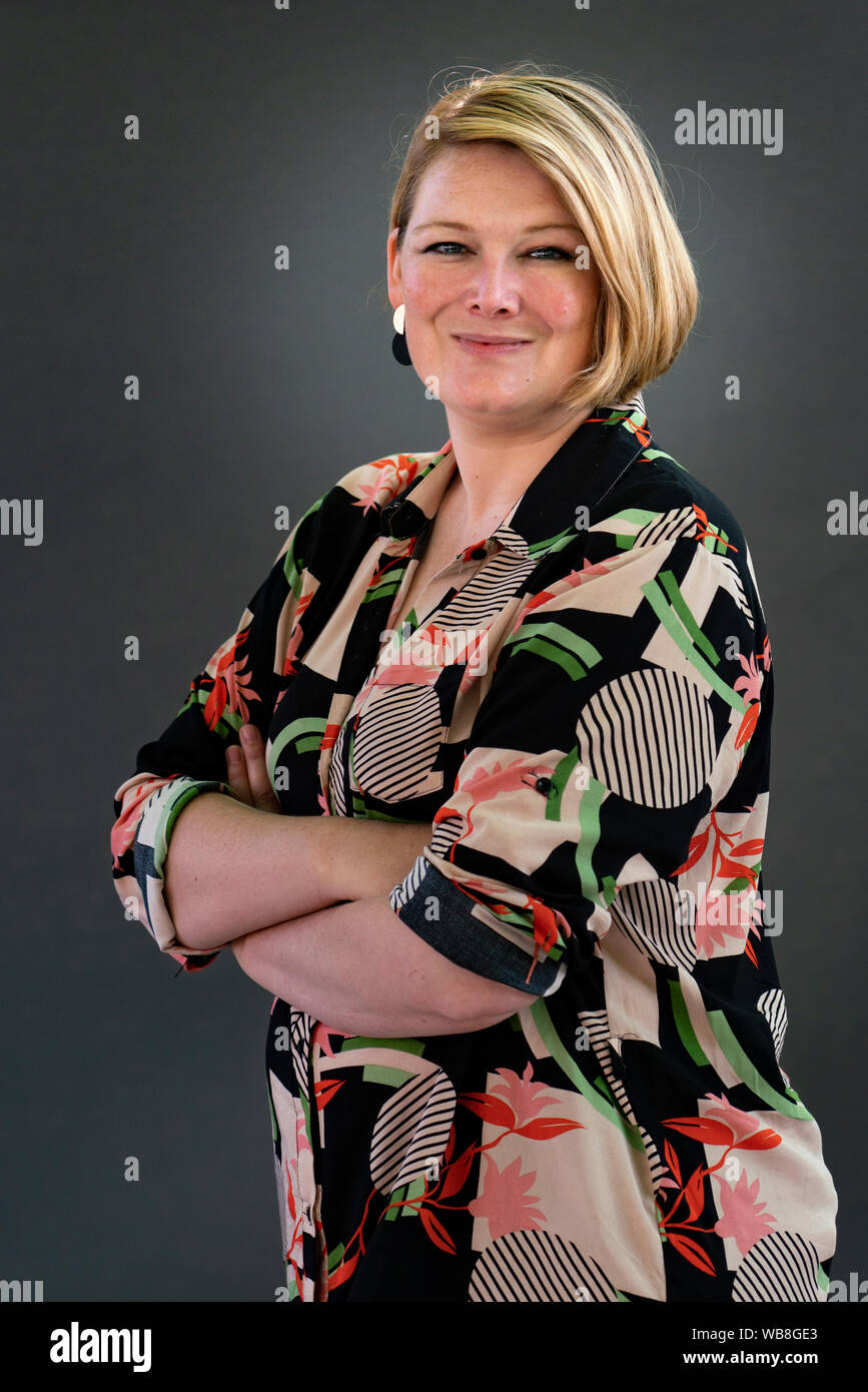 Edinburgh, Ecosse, Royaume-Uni. Août 25, 2019. Kerry Hudson. L'écrivain écossais Hudson Kerry découvre ce qui est signifie o être pauvres en Ecosse dans son livre Lowborn. Credit : Iain Masterton/Alamy Live News Banque D'Images