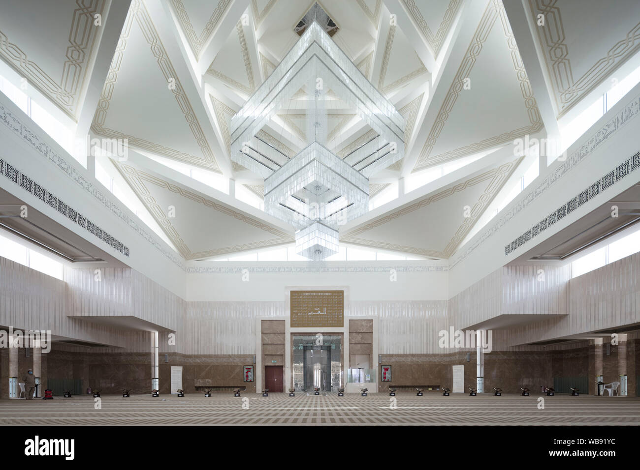 L'intérieur, al-Aziz mosque, Abu Dhabi, Émirats Arabes Unis Banque D'Images