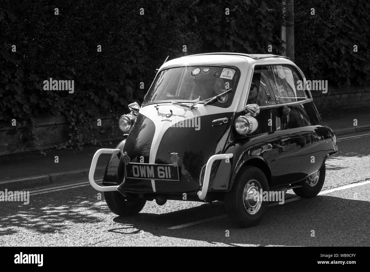 Spo611 bulle BMW isetta voiture à l'Ormskirk Motorfest 2019 Banque D'Images