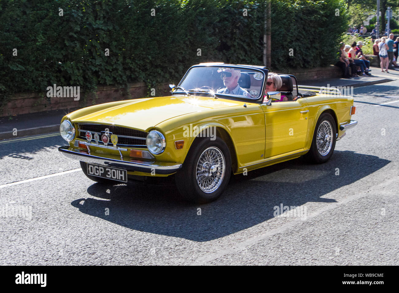 1970 Triumph TR6 jaune à l'Ormskirk Motorfest dans le Lancashire, Royaume-Uni Banque D'Images