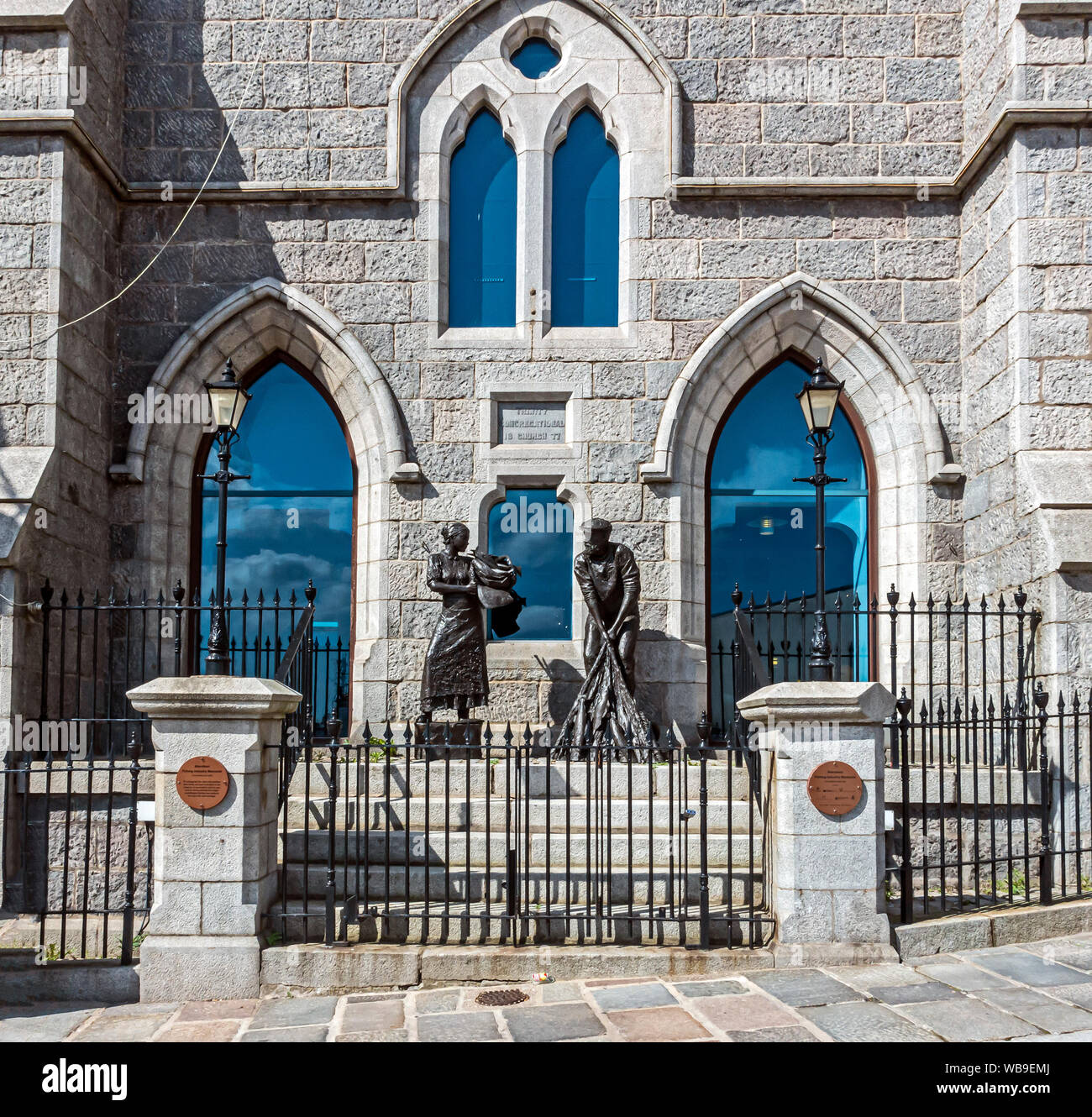 L'industrie de la pêche d'Aberdeen Aberdeen monument au Musée Maritime de l'Ecosse En Ecosse Aberdeen Shiprow UK Banque D'Images