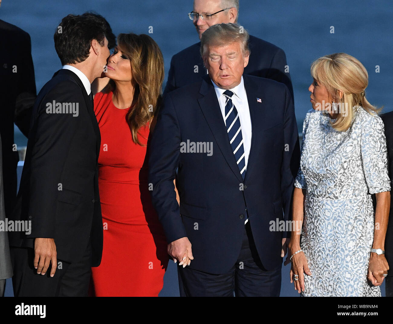 Premier ministre du Canada, Justin Trudeau Melania Trump, Président des Etats-Unis, Donald Trump et Brigitte Macron, et le président français, Emmanuel Macron inscrivez-vous d'autres dirigeants du monde pour la photo de famille au sommet du G7 à Biarritz, France. Banque D'Images