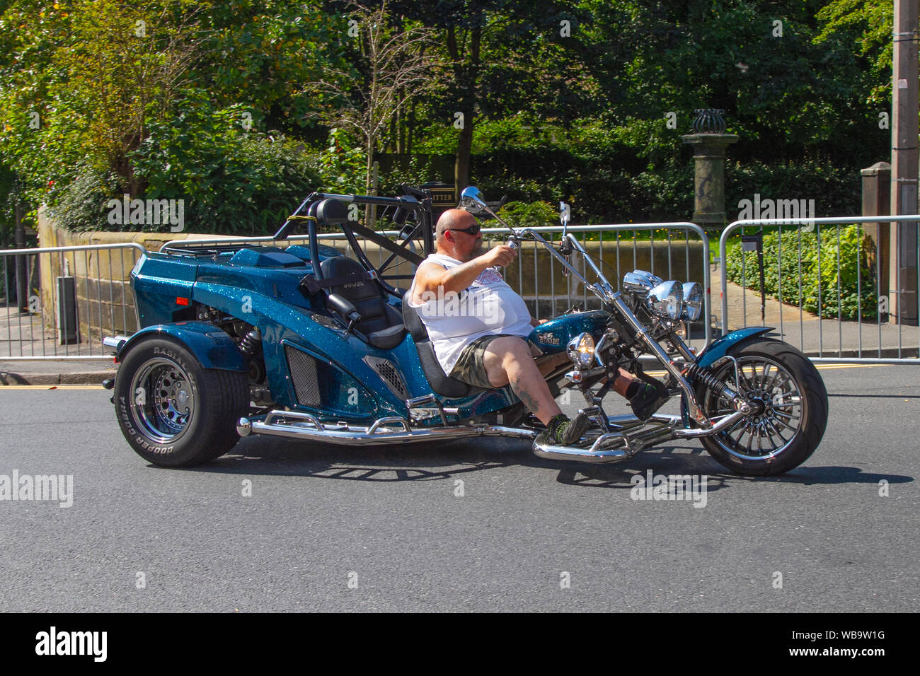 2016 Blue Boom Mustang ST1 Thunderbird Trike 1497cc essence Ormskirk MotorFest événement avec motos Super trikes, trois roues, 3 roues, trike, tricycle, 3 roues moto, trikes motos, trois roues moto classiques à Ormskirk MotorFest événement, Royaume-Uni Banque D'Images