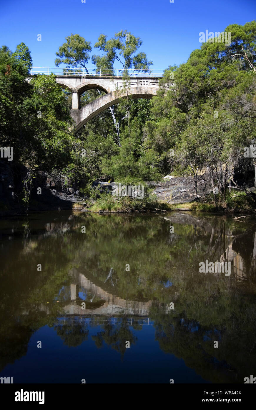 Chowey historique : pont en béton d'un span construction. Biggenden, Queensland, Australie Banque D'Images
