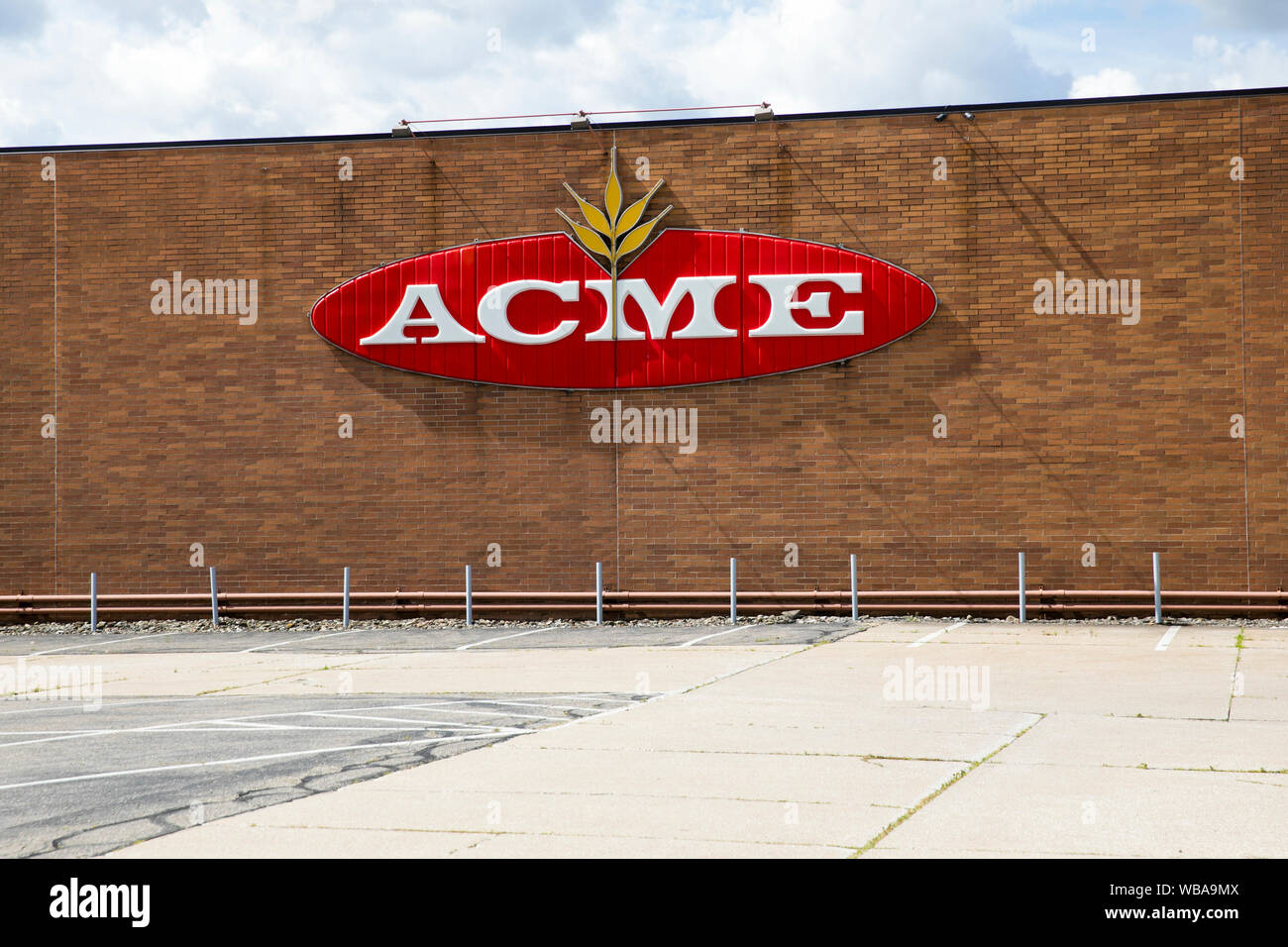 Un logo affiche à l'extérieur du siège de l'Acme marché du frais à Akron, Ohio, le 10 août 2019. Banque D'Images