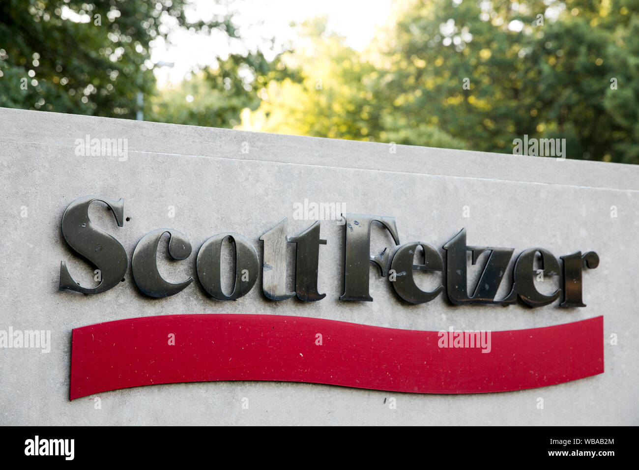 Un logo affiche à l'extérieur du siège de l'entreprise Scott Fetzer à Westlake, Ohio le 11 août 2019. Banque D'Images