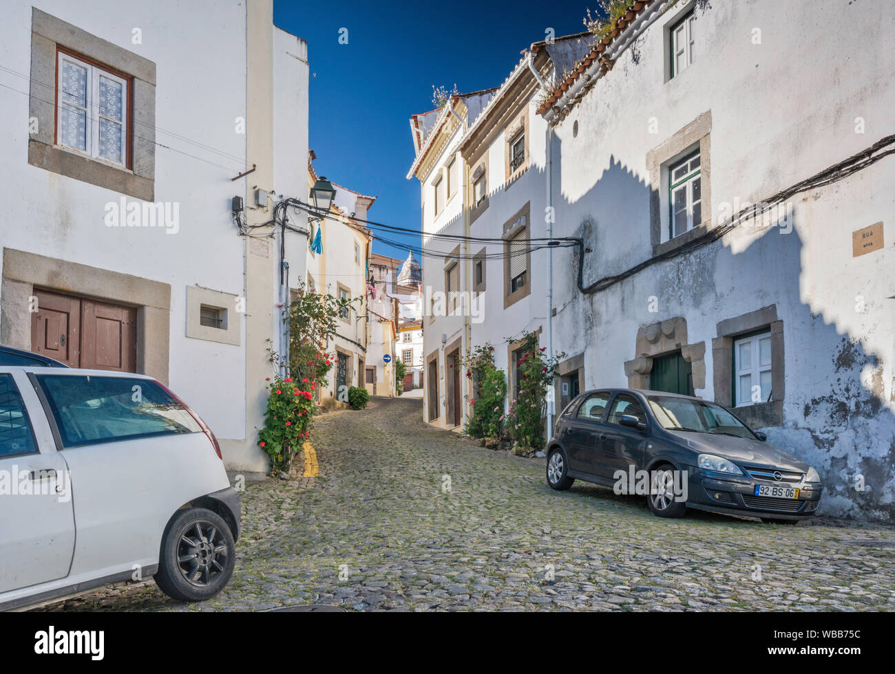 Rua Nova, street dans le quartier juif, dans la ville de Castelo de Vide, district de Portalegre, Alto Alentejo, Portugal Banque D'Images