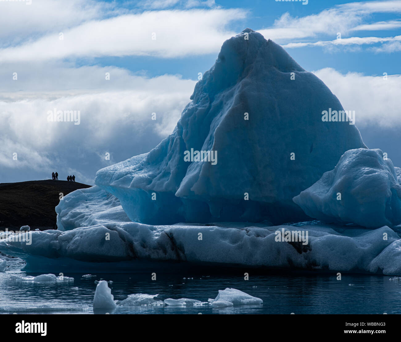 Gros Icebergs sur le lac Jökulsárlón en Islande Banque D'Images