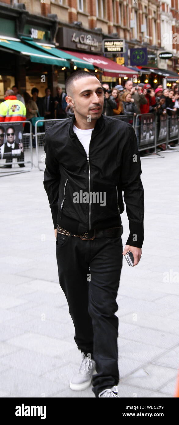 ADAM DEACON acteur, écrivain, RAPPEUR ET DIRECTEUR, représenté à Leicester Square, Londres, Royaume-Uni. Banque D'Images