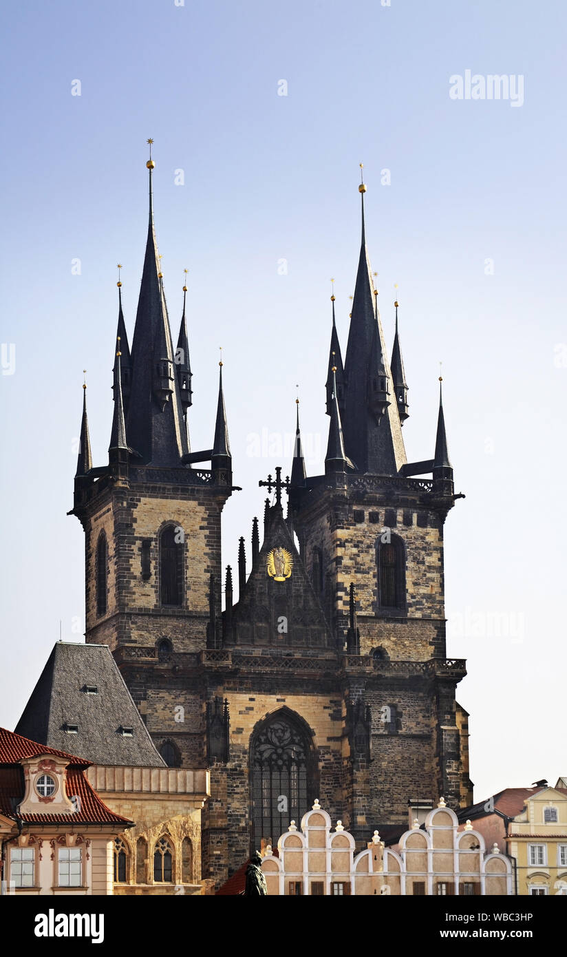 Mère de Dieu de l'église Tyn avant à Prague. République tchèque Banque D'Images