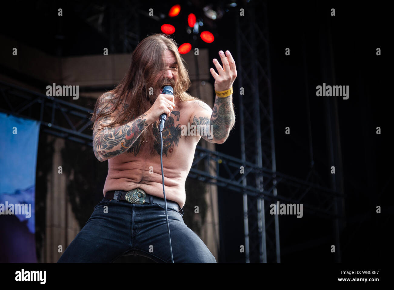 Trondheim, Norvège. 3e, juin 2018. Le groupe de heavy metal norvégien Kvelertak effectue un concert live au cours de la musique norvégienne Trondheim Rocks Festival 2018 à Trondheim. Ici le chanteur Erlend Hjelvik est vu sur scène. (Photo crédit : Gonzales Photo - Tor Atle Kleven). Banque D'Images