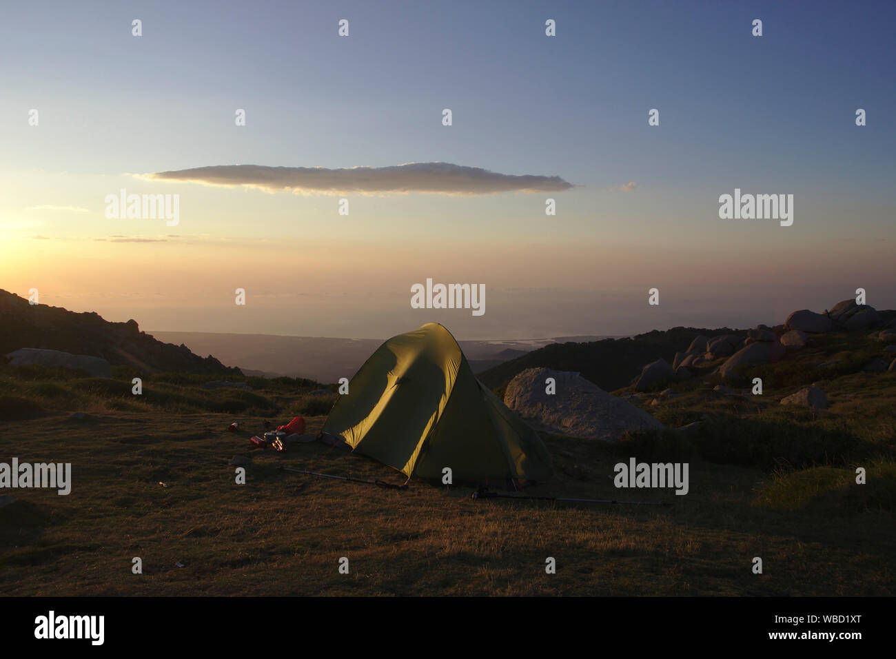 Tente au refuge de Prati, lumière du matin, France, Corse, GR20 Banque D'Images