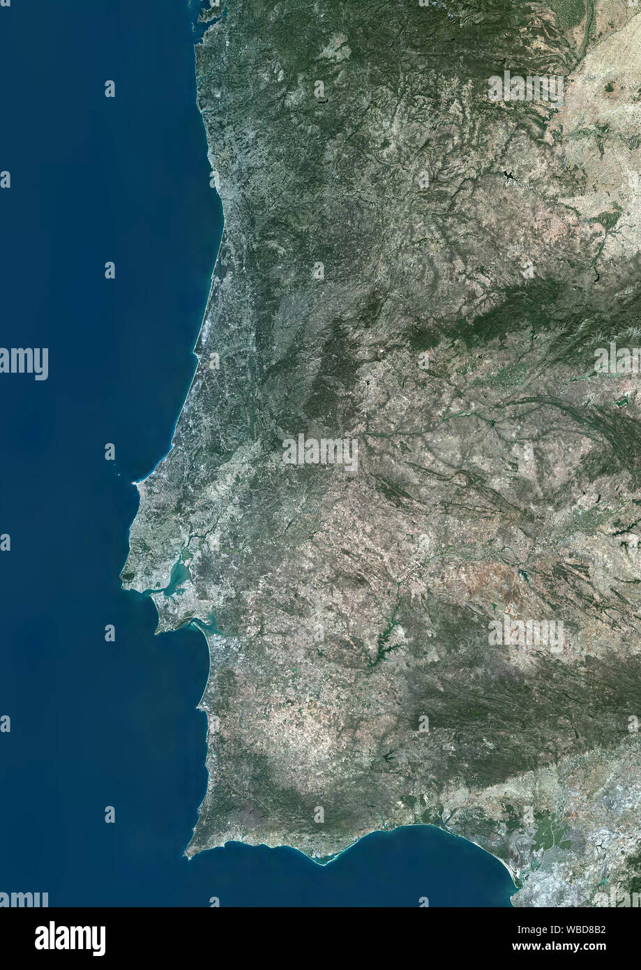 Image satellite couleur du Portugal. Cette image a été compilé à partir de données acquises par les satellites Sentinel-2. Banque D'Images Image satellite couleur du Portugal. Cette image a été compilé à partir de données acquises par les satellites Sentinel-2. Banque D'Images