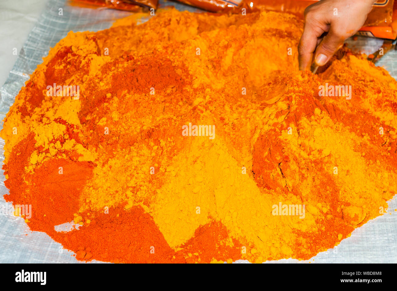 Londres, Angleterre, Royaume-Uni - 25 août 2019:une vue étroite de la poudre d'épices maison pour mélanger le curry Banque D'Images