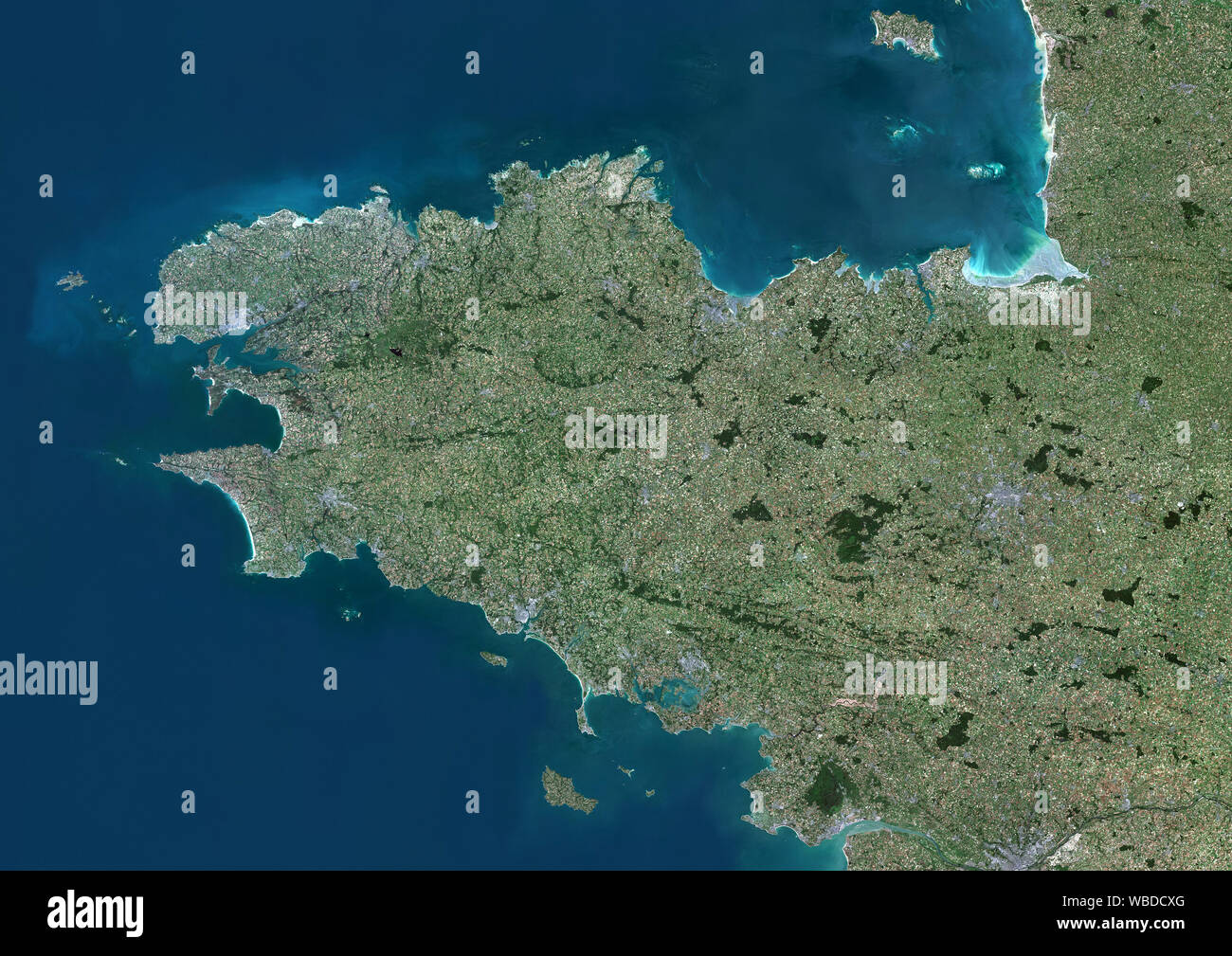 Color image satellite de la Bretagne dans l'ouest de la France. Cette image a été compilé à partir de données acquises en 2018 par les satellites Sentinel-2. Banque D'Images