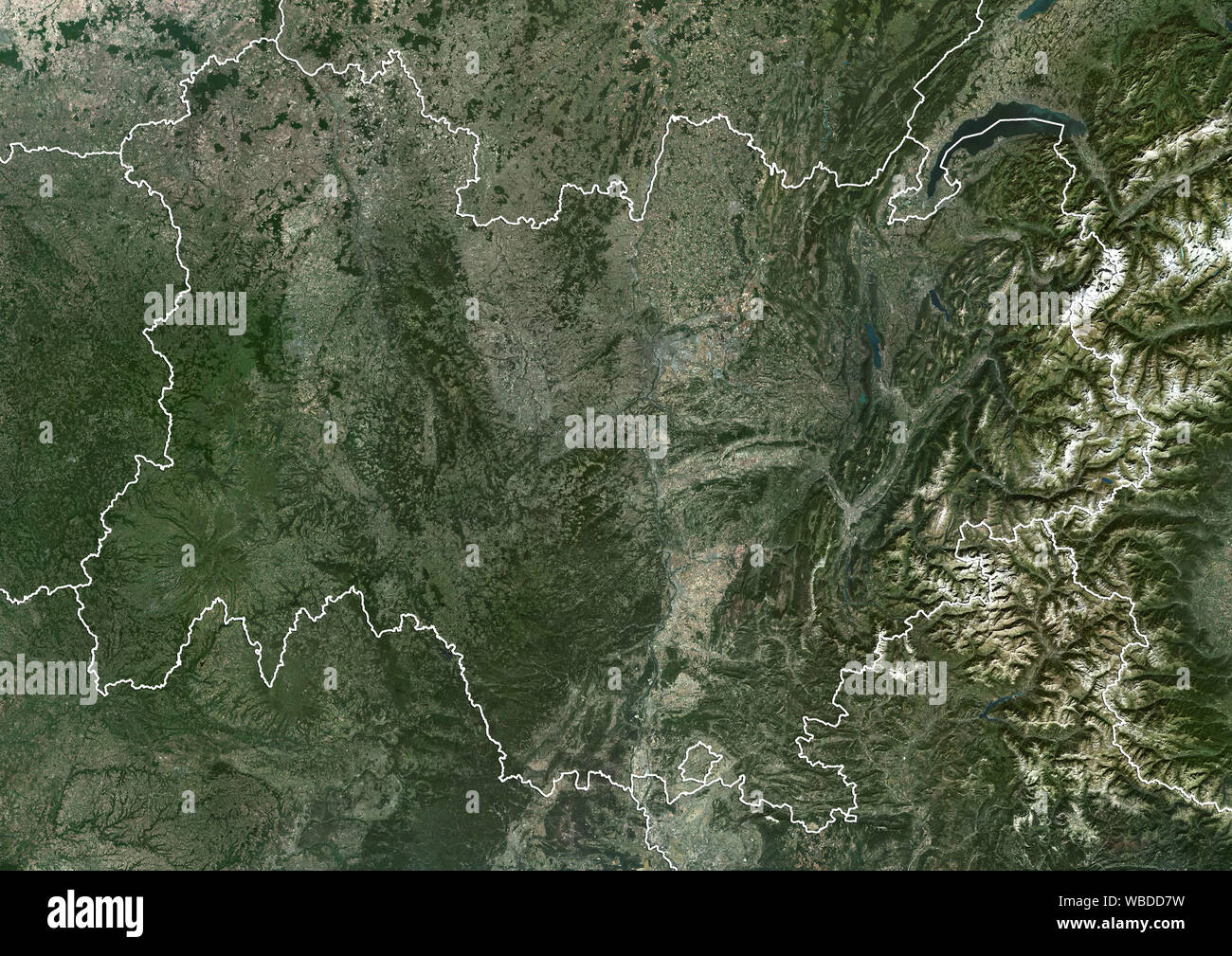 Image satellite de la couleur de l'Auvergne-Rhone et la région sud-est de la France (et des régions administratives). Cette image a été compilé à partir de données acquises en 2018 par les satellites Sentinel-2. Banque D'Images