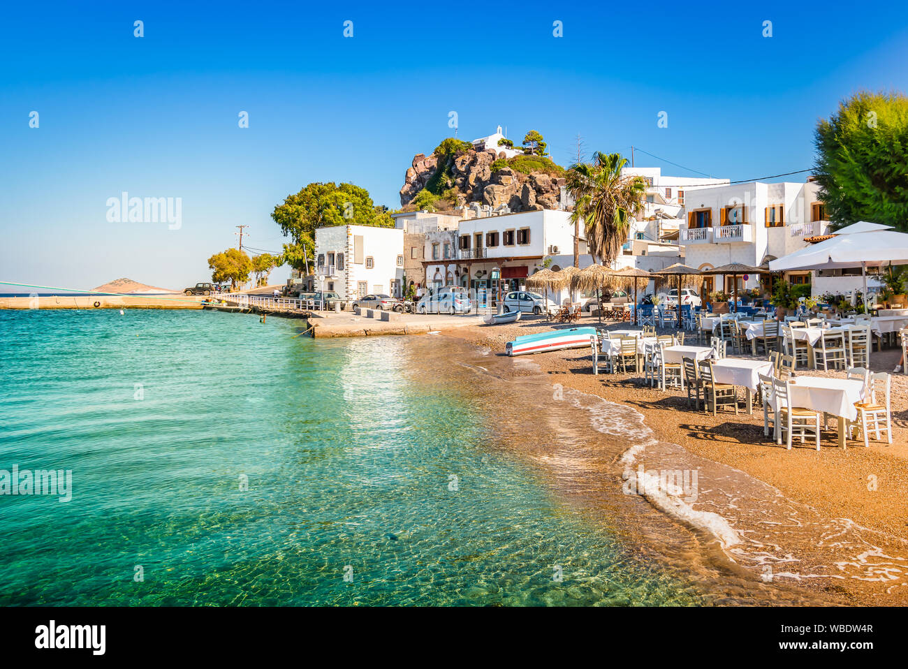 L Ile De Patmos Grece Skala Du Port Et Village Avec Vue Sur La Plage Du Port Photo Stock Alamy