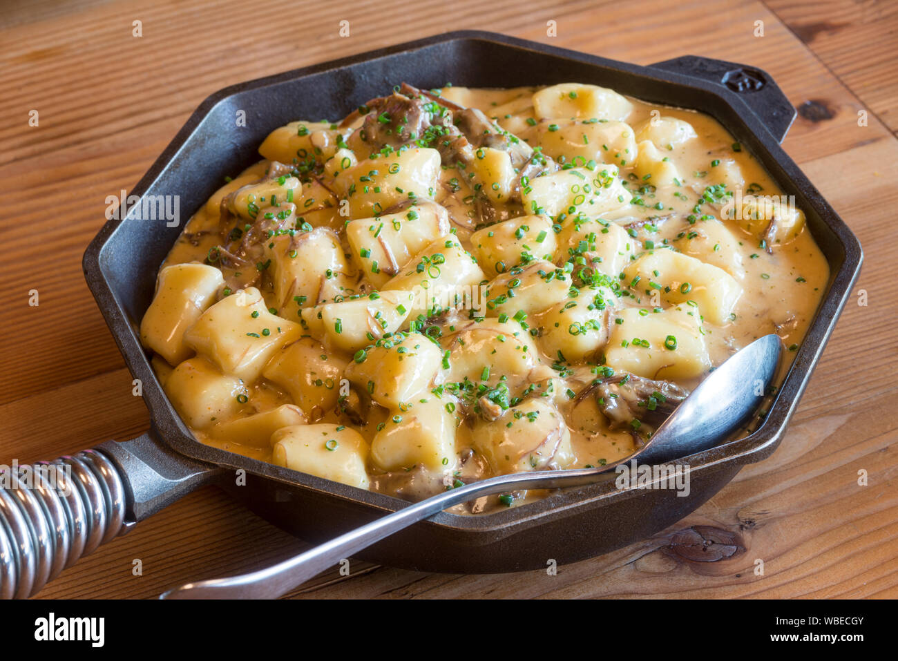 Des gnocci au Minam River Lodge dans les montagnes de l'Oregon Wallowa. Banque D'Images