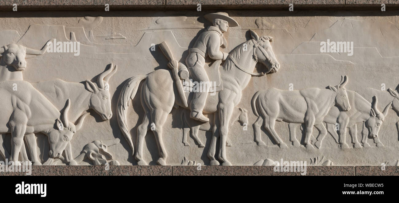 Histoire du Texas qui frise sur les murs extérieurs de Cowboys Stadium à Arlington, Texas, accueil des Dallas Cowboys, l'équipe de la Ligue nationale de football qui a ouvert ses portes en 2009 Banque D'Images