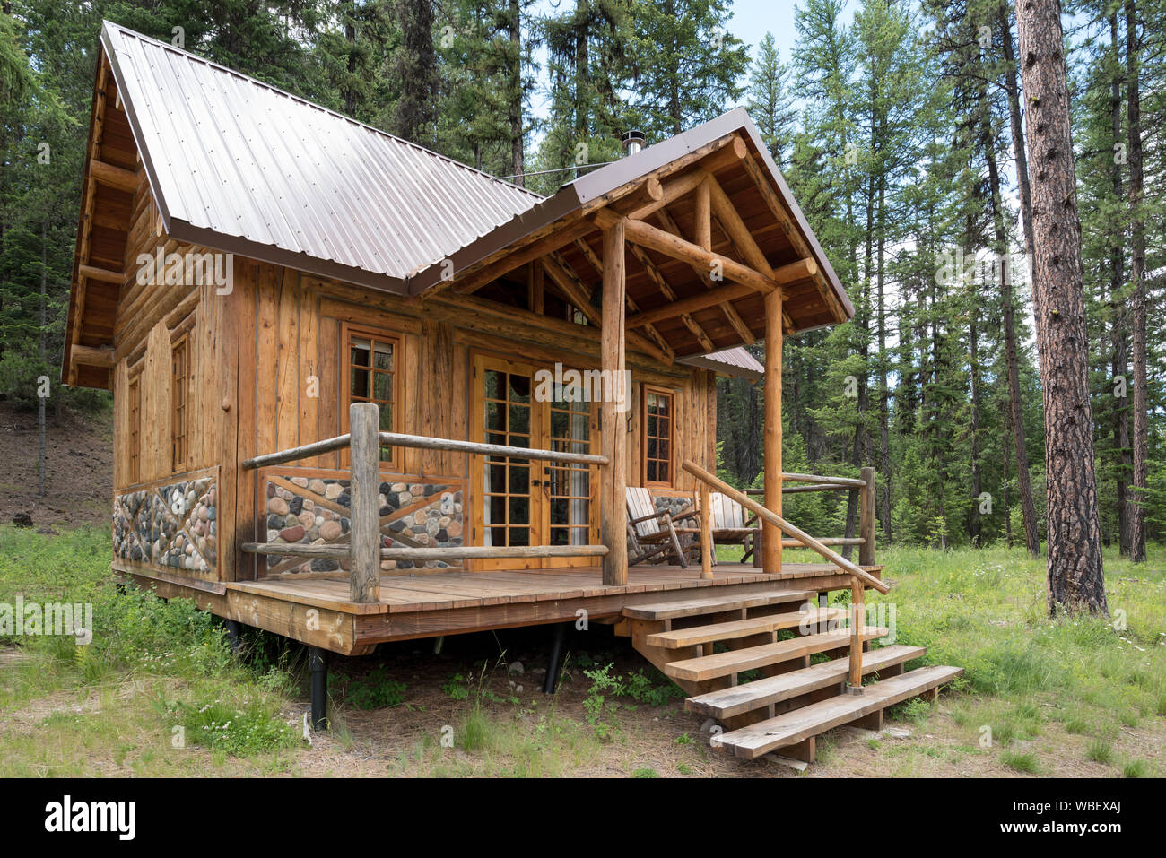 Log Cabin à l'Minam River Lodge dans les montagnes de l'Oregon Wallowa. Banque D'Images