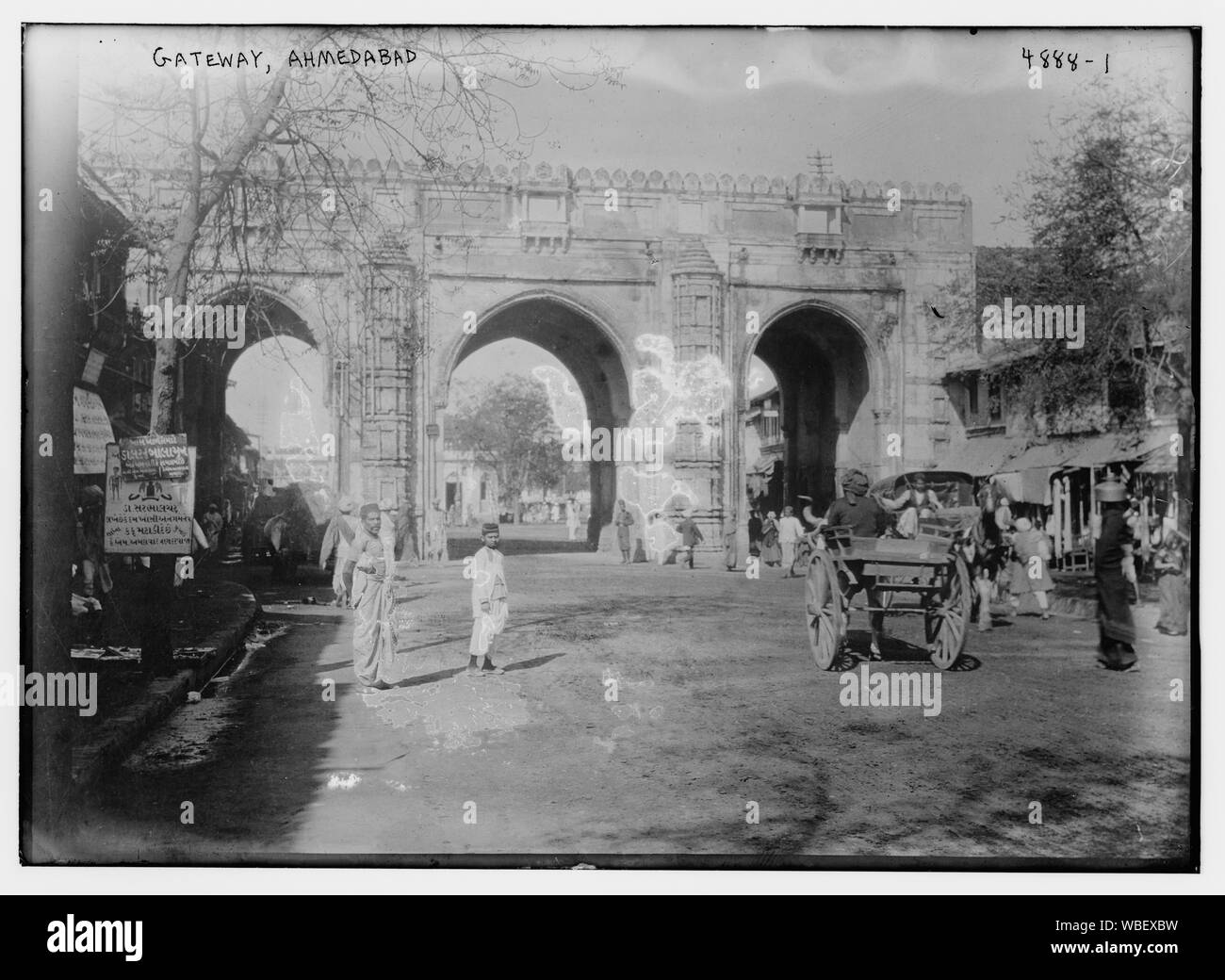 Gateway, Ahmedabad Abstract/moyenne : 1 négatif : vitrage ; 5 x 7 in. ou moins. Banque D'Images Gateway, Ahmedabad Abstract/moyenne : 1 négatif : vitrage ; 5 x 7 in. ou moins. Banque D'Images
