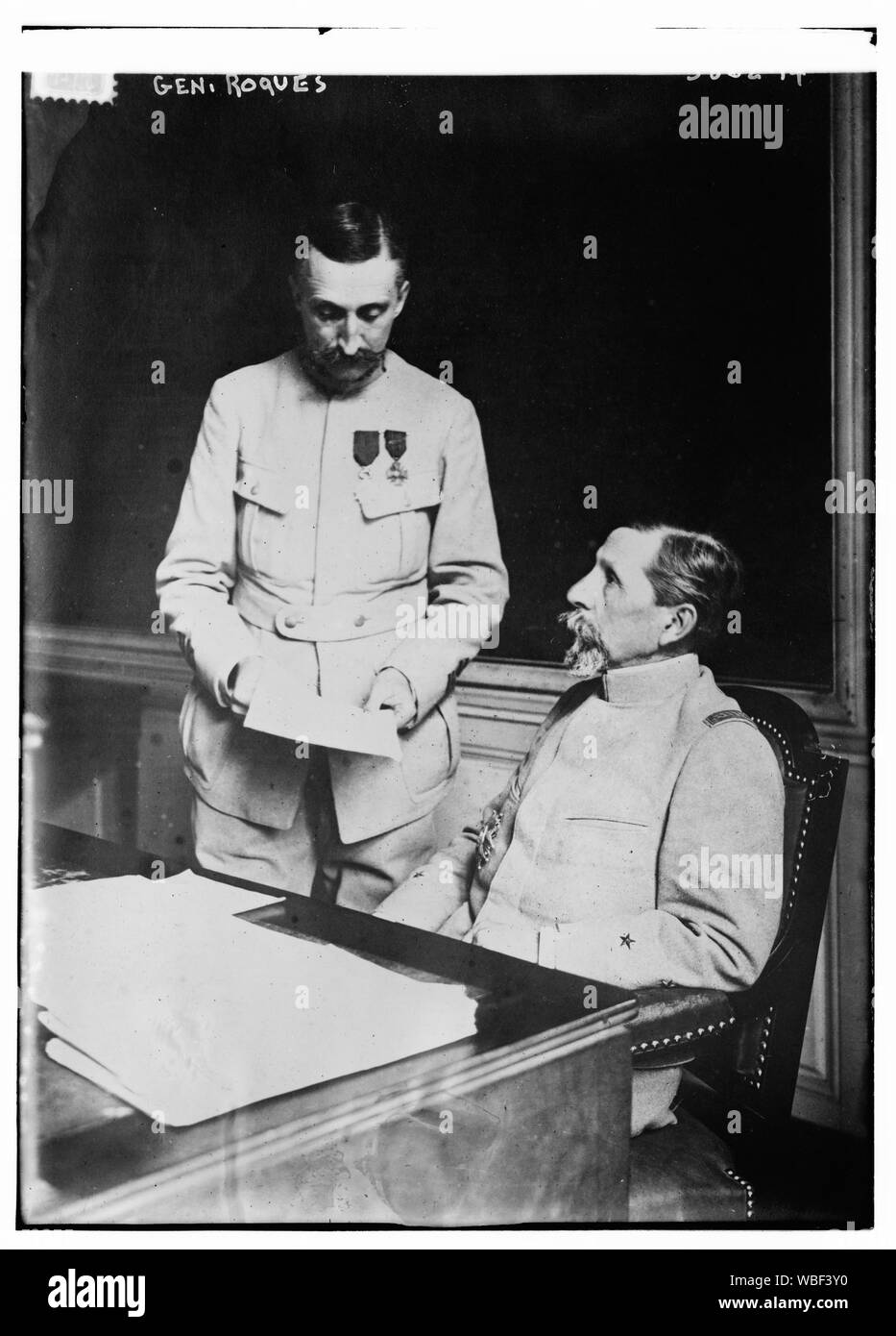 Le général Roques Abstract/moyenne : 1 négatif : vitrage ; 5 x 7 in. ou moins. Banque D'Images