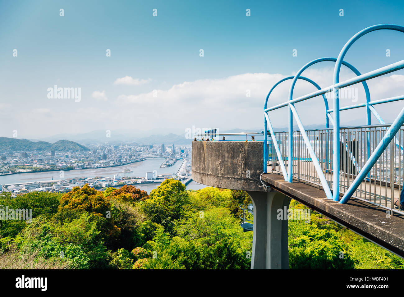 Kochi cityscape panorama à partir de Godaisan Observatoire de la montagne à Kochi, Shikoku, Japon Banque D'Images