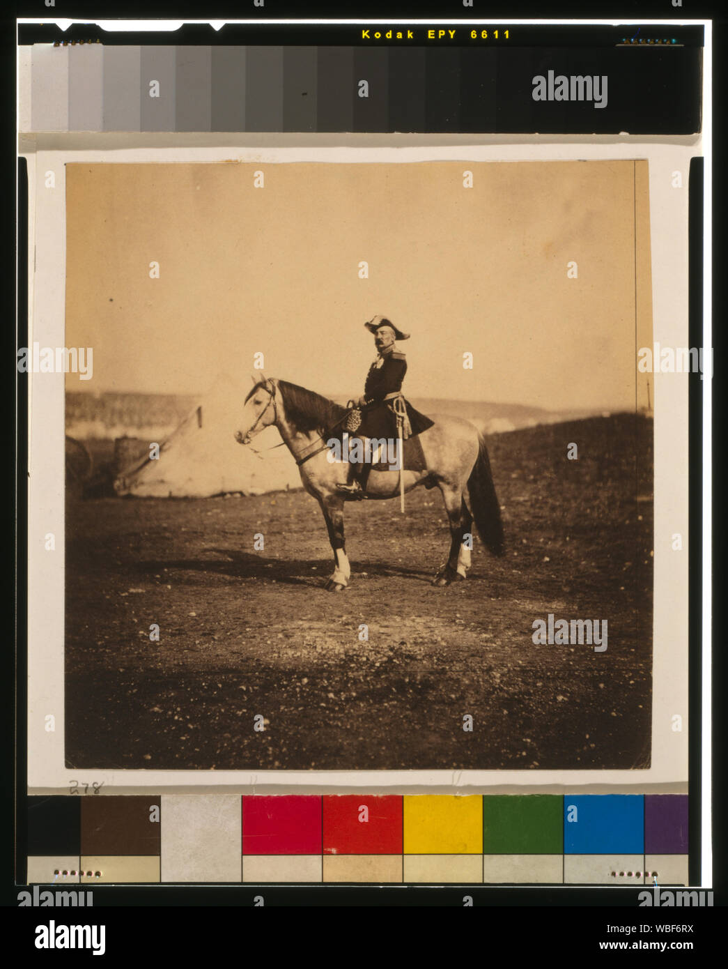 Général Bosquet sur Bayard Résumé/moyenne : 1 : Impression photographique sur papier salé ; 17,2 x 16,5 cm. Banque D'Images