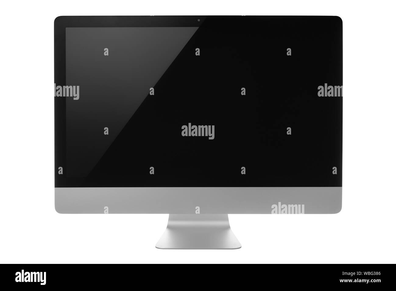 Le moniteur de l'ordinateur avec écran noir isolé sur fond blanc avec chemin de détourage. Banque D'Images