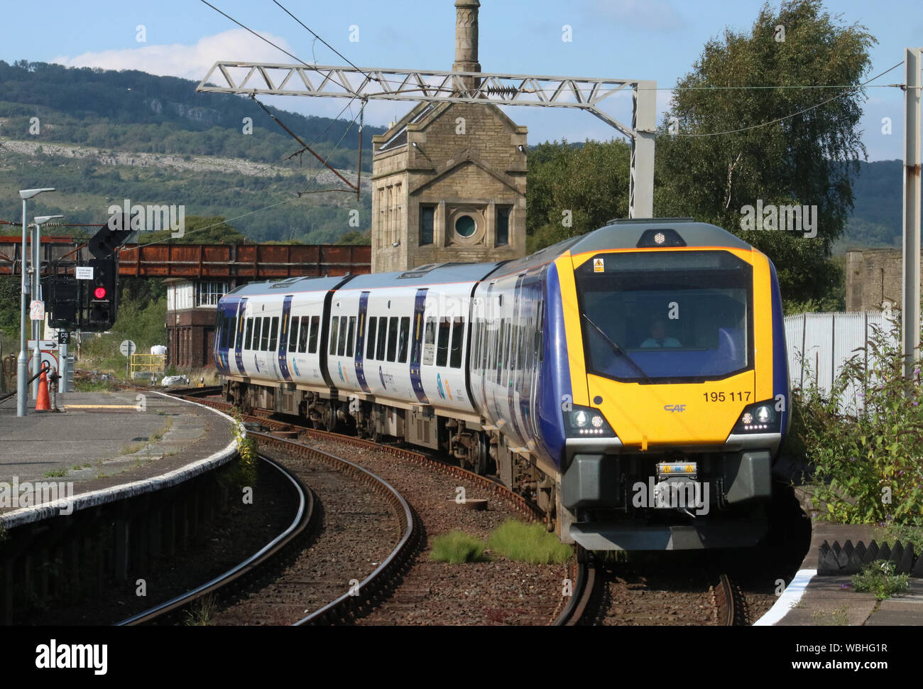 Nouvelle FAC classe construit 195 Unités multiples diesel Civity arrivant à la gare de Ferrara le lundi 26 août 2019 avec un service voyageurs du Nord. Banque D'Images