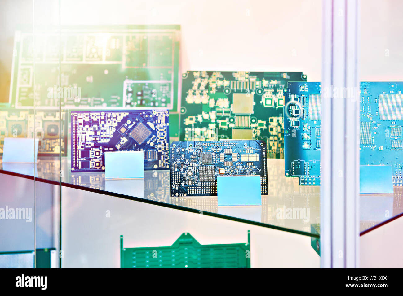 Pour préformes cartes de circuits électroniques dans la boutique Banque D'Images