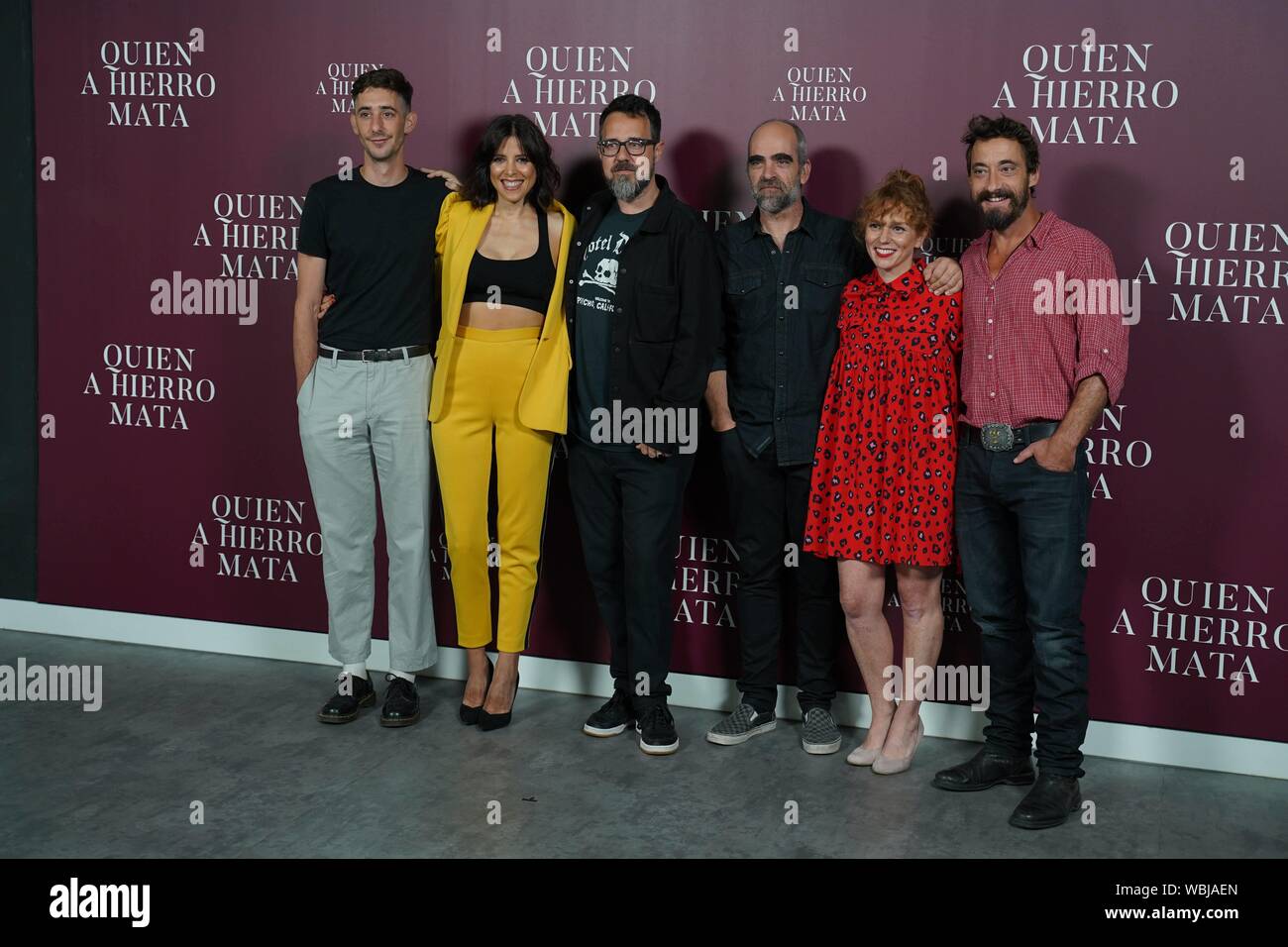 Madrid, Espagne. Août 27, 2019. Paco Plaza acteurs directeur et Luis Tosar, Maria Vazquez, Tania Lamata, Ismael Martinez, María Luisa Mayol, Enric Auquer durant la présentation du film 'Quien un Hierro mata' à Madrid le Mardi, 27 août 2019 Credit : CORDON PRESS/Alamy Live News Banque D'Images