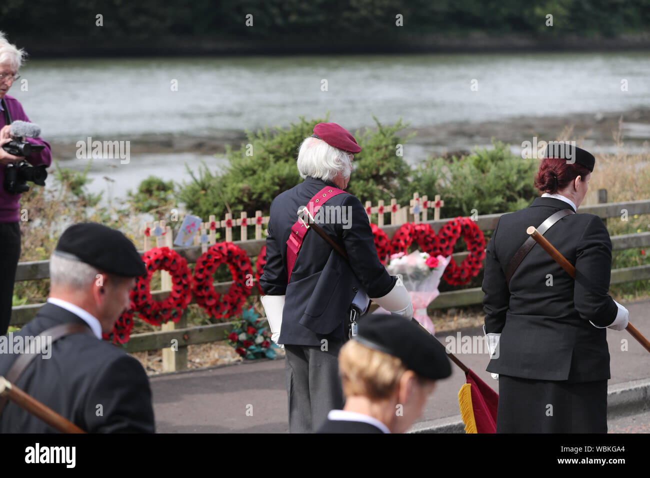 Anciens combattants canadiens, y compris ceux du 2e Bataillon du Régiment de parachutistes assister à un service de prière confessionnelle tenue à l'eau étroit près de London en coopération jusqu'à marquer le 40e anniversaire de la mort de 18 soldats le 27 août 1979. Banque D'Images