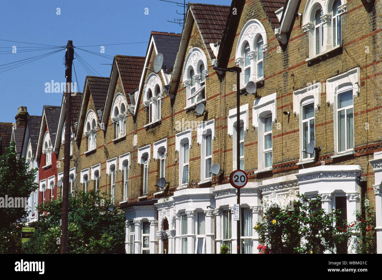 Maisons mitoyennes de style victorien en Hermitage Road, North London UK, Harringay Banque D'Images