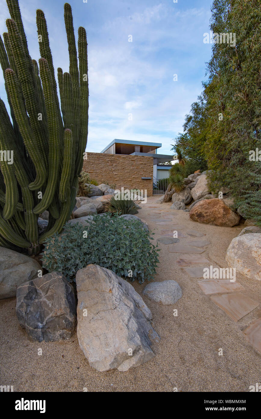 Le désert Kaufmann House à Palm Springs, en Californie a été conçu par l'architecte Richard Neutra en 1946 dans l'architecture de style International Banque D'Images