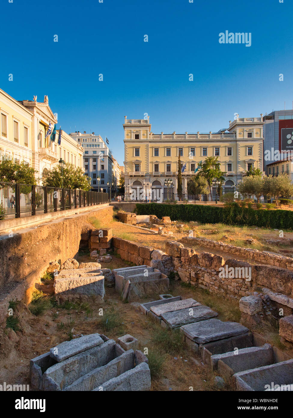 Rue ancienne tombes et parties de ville fortifications site archéologique de la place Kotzia à Athènes Banque D'Images