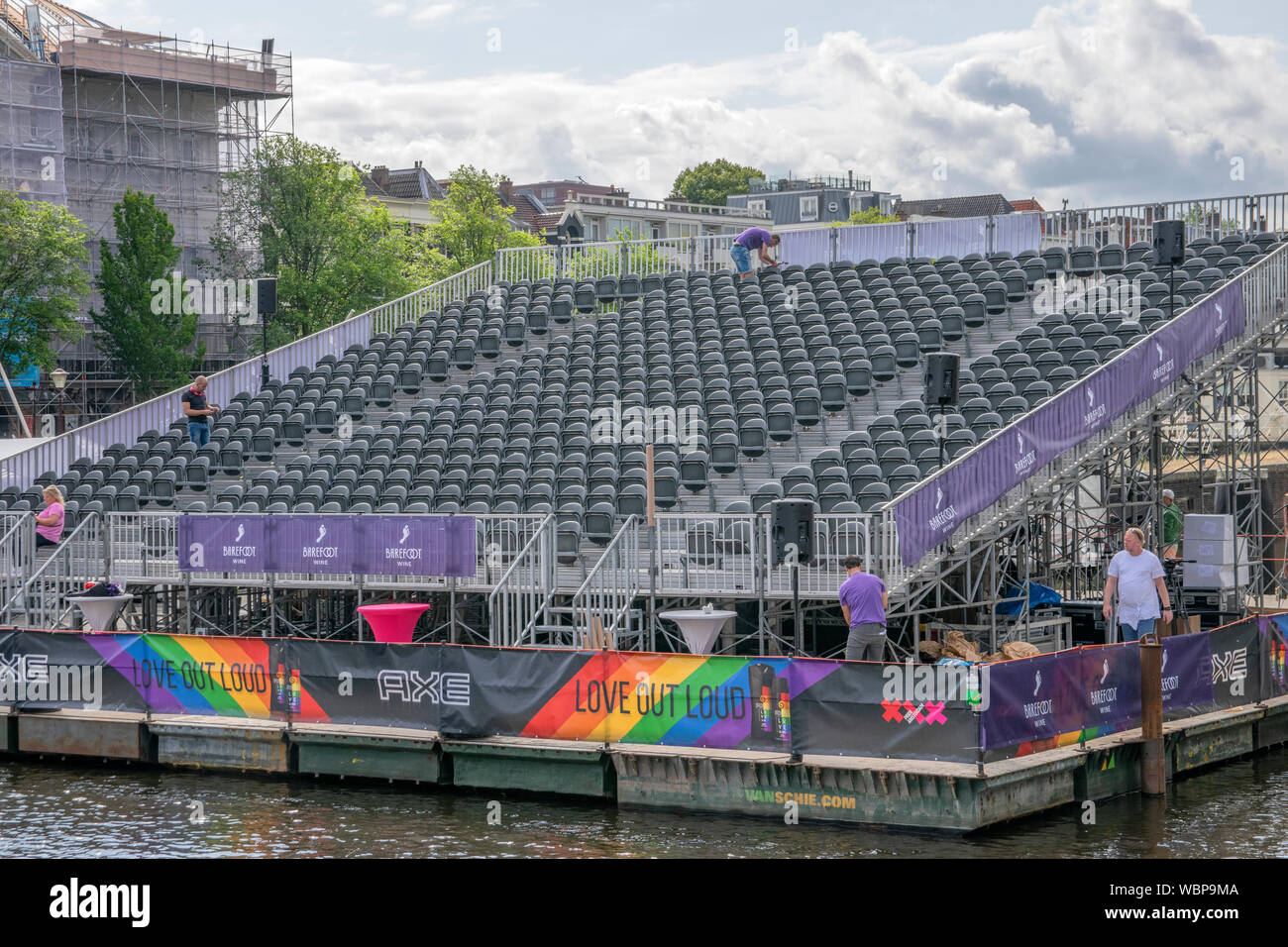 Tribune vide à la rivière Amstel au cours de la Gay Pride Amsterdam The Netherlands 2019 Banque D'Images