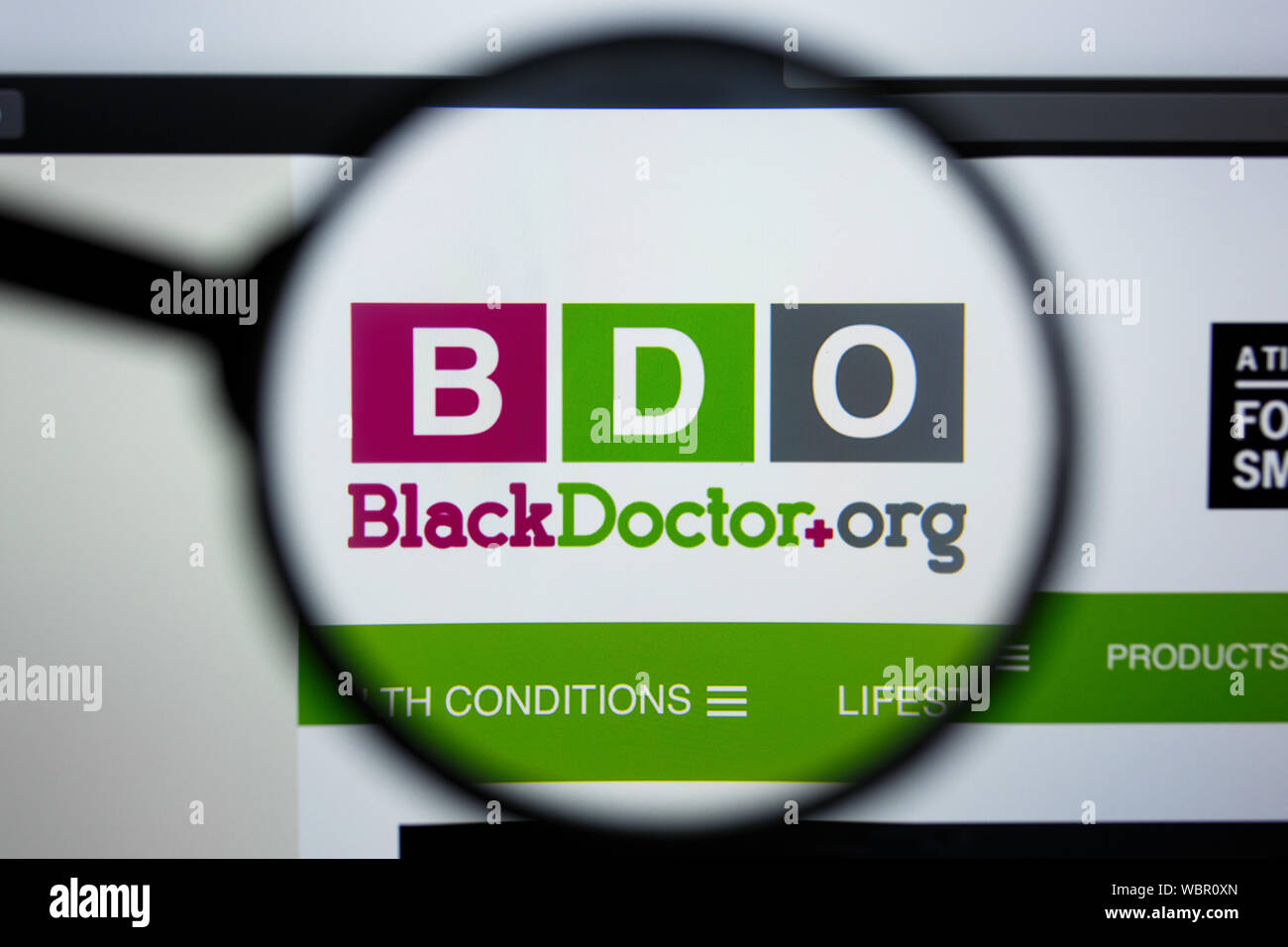 Los Angeles, Californie, USA - 21 2019 Editorial : Jule de BDO d'accueil du site. Logo noir médecin visible sur l'écran. Banque D'Images