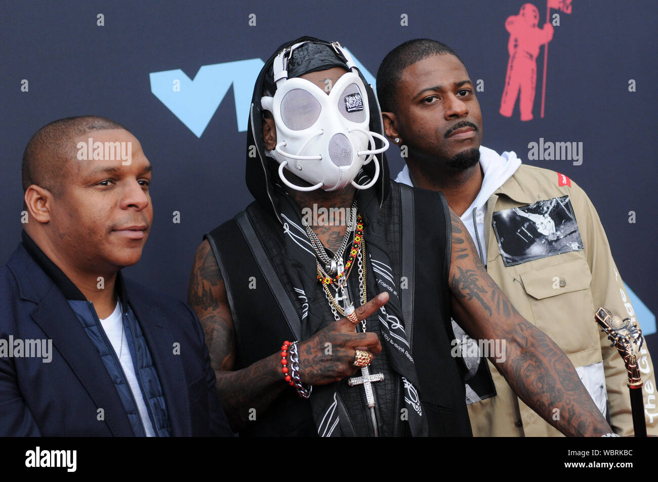 Newark, USA. Août 26, 2019. (L à R) Vin Rock (Vincent Vinny Brown), DJ Kay Gee et Treach (Anthony Criss) de Naughty by Nature assiste à la 2019 MTV Video Music Video Awards tenue au Prudential Center de Newark, NJ : SOPA de crédit limité/Alamy Images Live News Banque D'Images