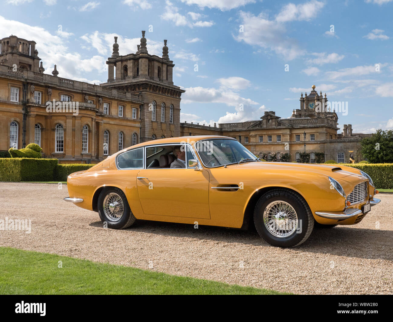 Aston Martin DB6 Banque D'Images