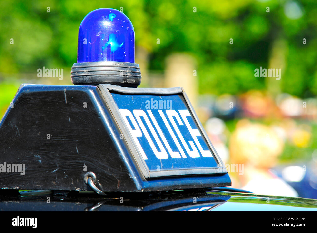 La préservation du véhicule Blackpool group show au parc Stanley, Blackpool. Signe de la police et de bleu fixé sur le toit d'une voiture de police 1960 Banque D'Images