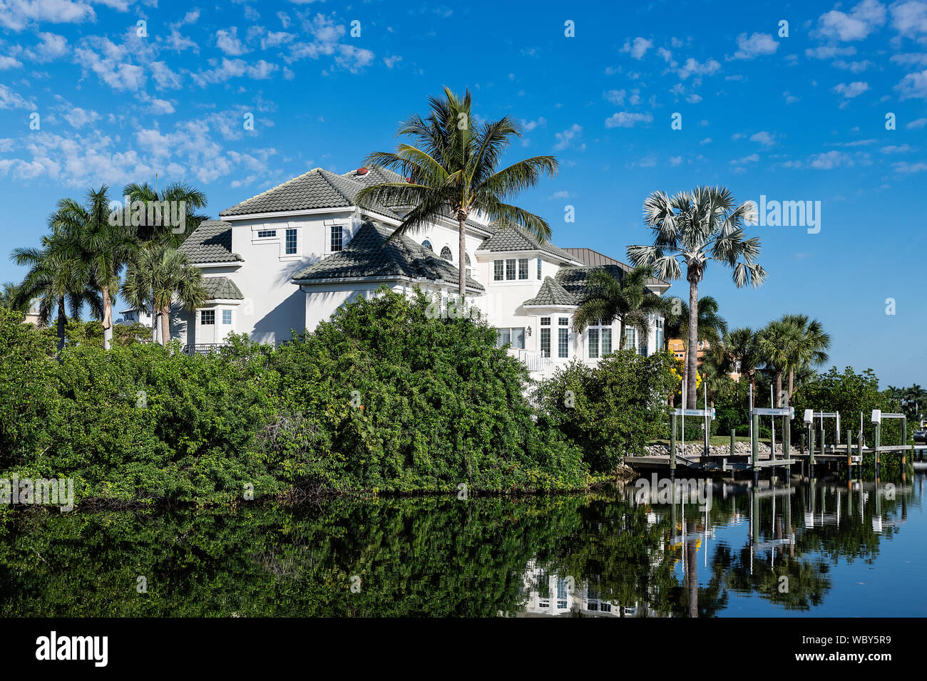 Superbe maison haut de gamme situé sur Barefoot Beach Road, Bonita Springs, en Floride, aux États-Unis. Banque D'Images