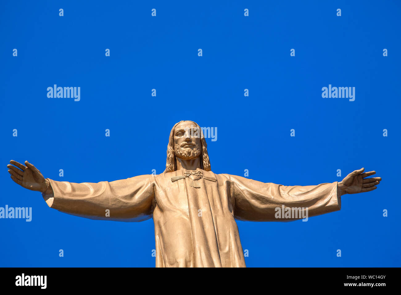 Statue de Jésus sur le dessus de l'église du Sacré à Barcelone Banque D'Images Statue de Jésus sur le dessus de l'église du Sacré à Barcelone Banque D'Images