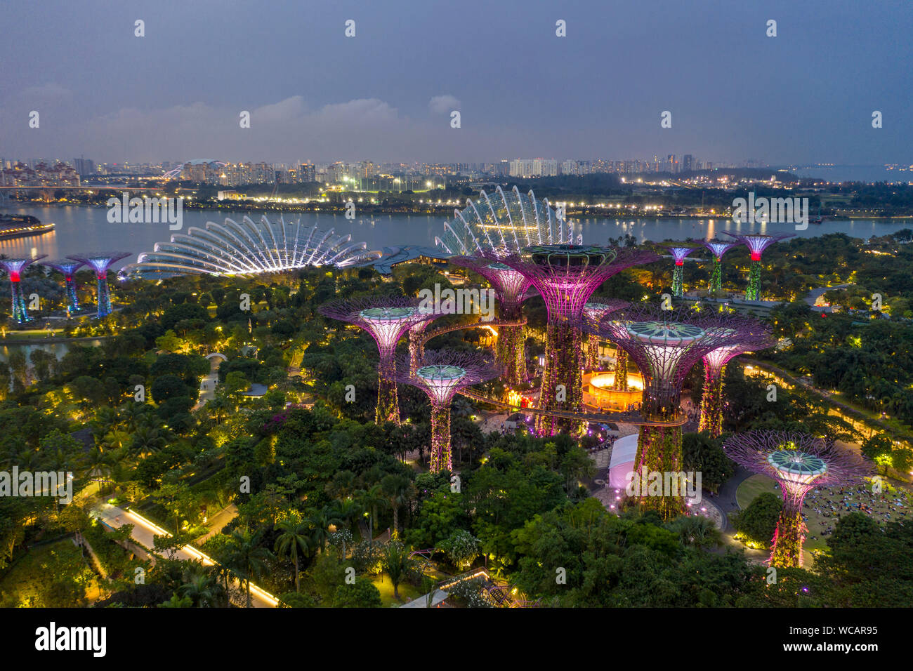 Drone singapour Banque de photographies et d'images à haute résolution -  Alamy