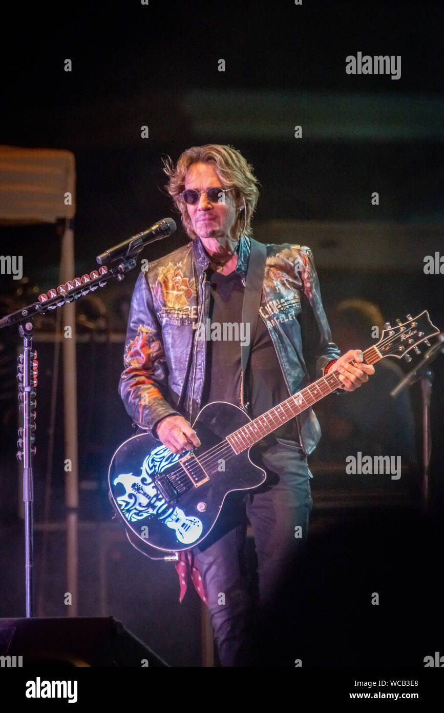 Musicien pop/rock australien Rick Springfield se produit à un concert en plein air au festival annuel NIBROC au centre-ville de Corbin, Kentucky, USA. Banque D'Images