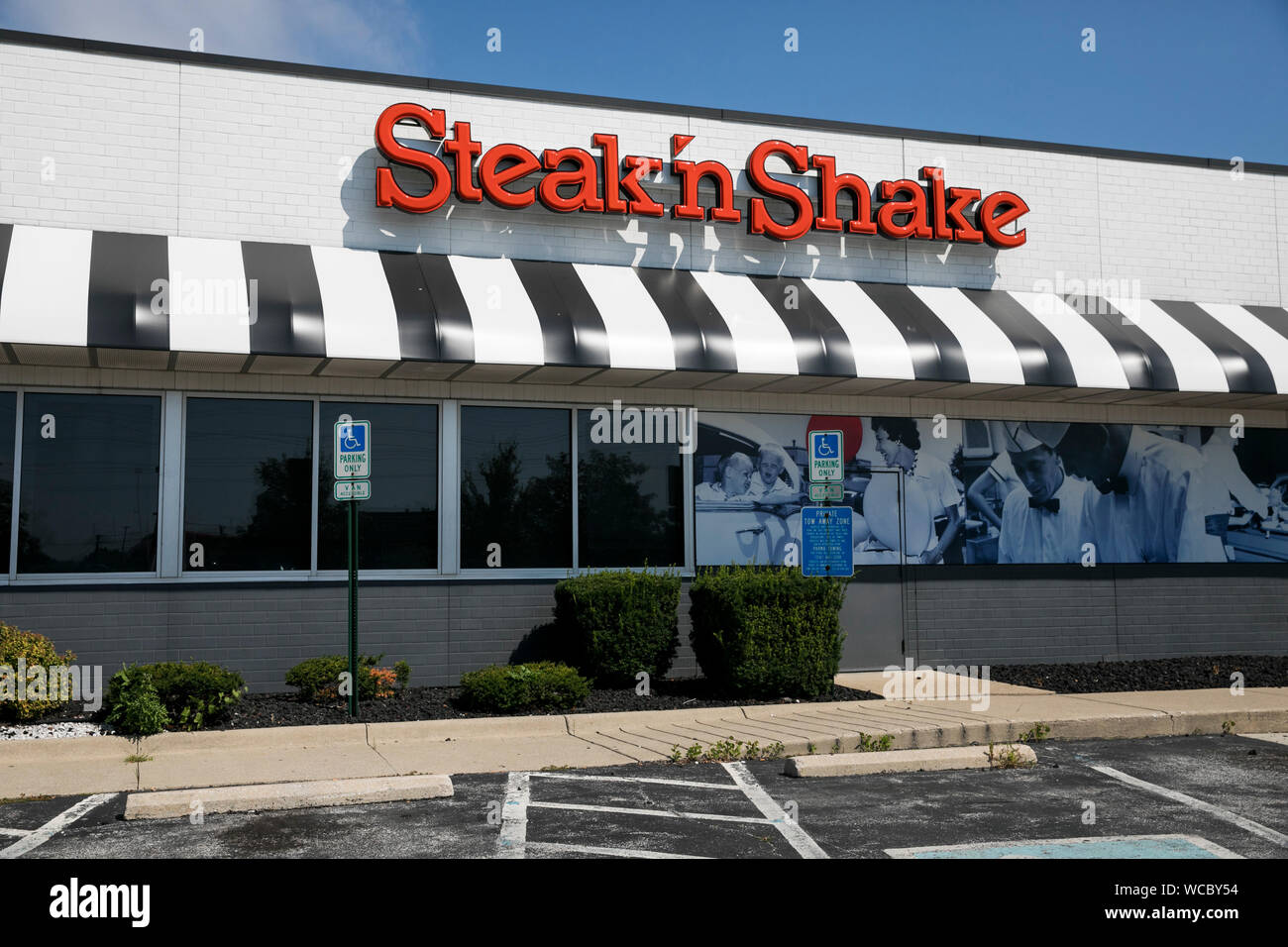 Steak and shake Banque de photographies et d'images à haute résolution -  Alamy